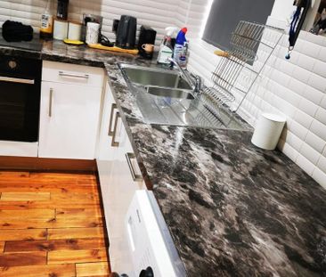 2 bedroom flat to rent - Photo 5