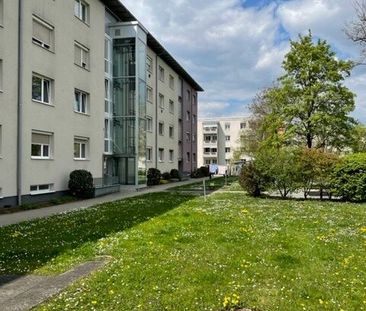 2 Raum-Wohnung mit Loggia in ruhiger Lage im 1. Stock **Lift** - Photo 3