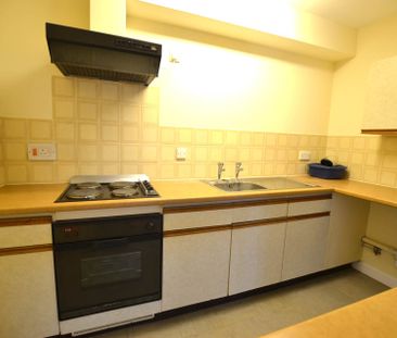 Arthur House, Manor Road - Photo 3