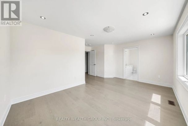 261 SEAVIEW HEIGHTS - Photo 1