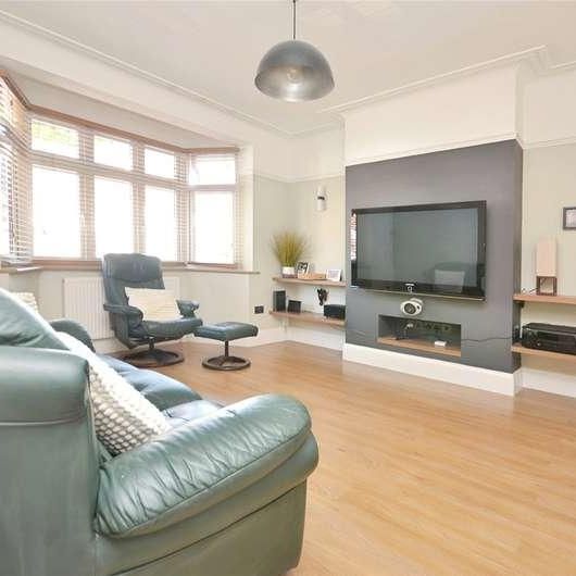 Hillcrest Road, Hornchurch, Essex, RM11 - Photo 1