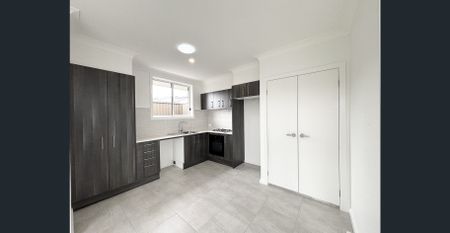 Modern Comfort & Style in a Prime Gledswood Hills Location - Photo 3