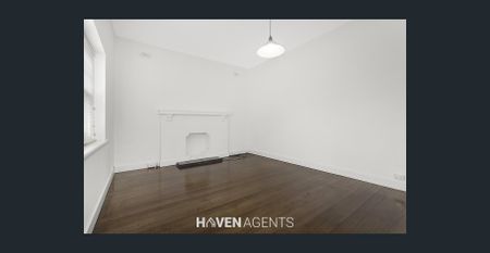 GROUND LEVEL THREE BEDROOM HOME WITH LARGE COURTYARD! | HAVEN AGENTS - Photo 2