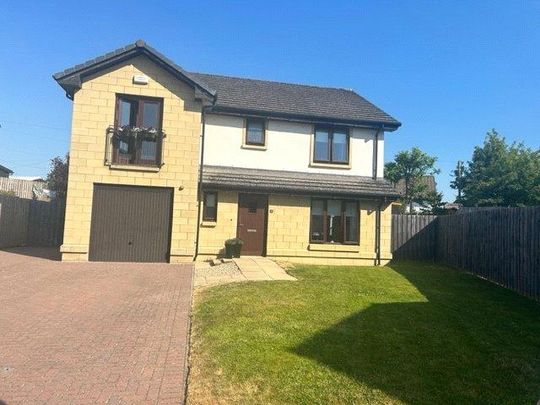 5 bedroom detached house to rent - Photo 1