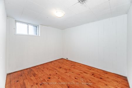 For Lease - 56 Ash Crescent, Toronto, Ontario - Photo 2