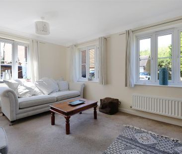 3 bedroom semi-detached house to rent - Photo 3
