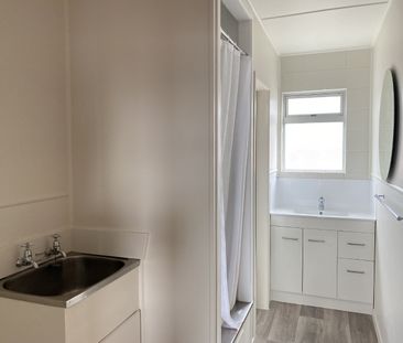 Tidy Upstairs 1-Bedroom Unit for Rent in Hamilton East – $350/Week ... - Photo 2
