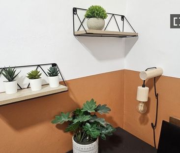 barcelona, Catalonia 08007 - Photo 3