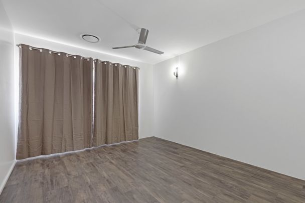 RENOVATED SPACIOUS 2 BEDROOM UNIT IN MACKAY CBD - Photo 1