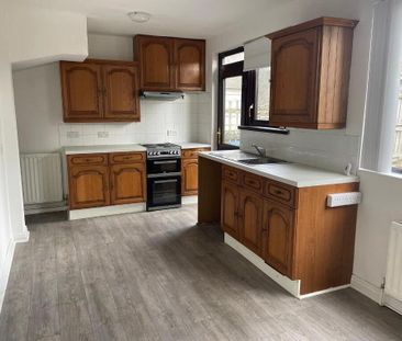 8 Bengore Gardens, Larne, BT40 2AW - Photo 4