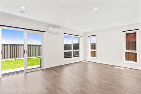 67 Tuff Street, Werribee VIC 3030 - House For Rent | Domain - Photo 2