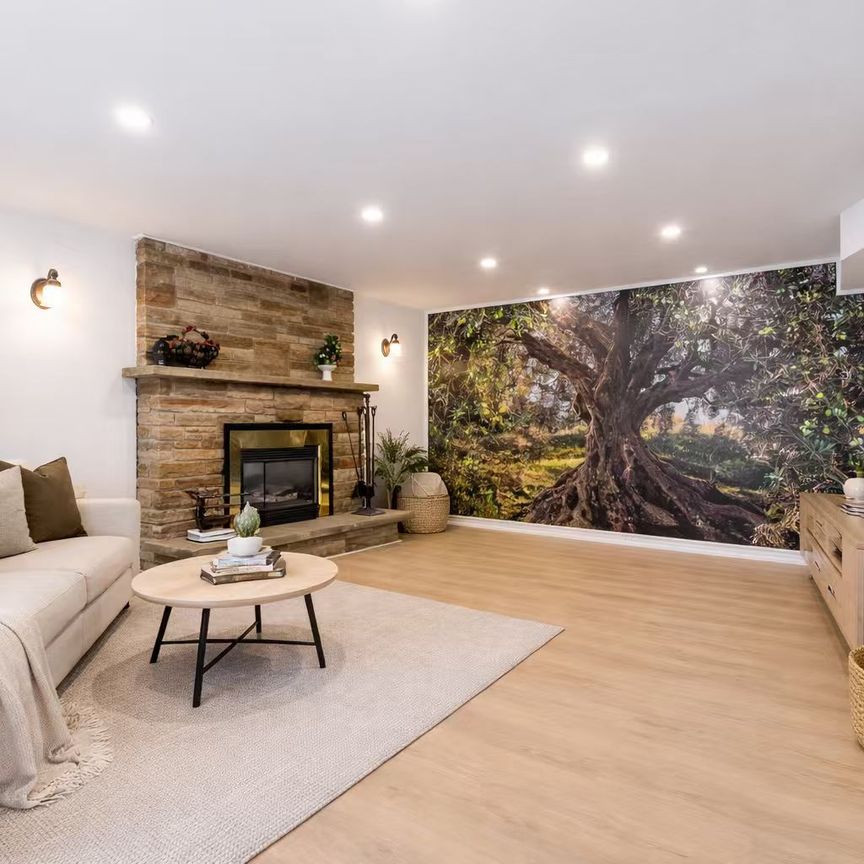 For Lease - 12 Scarden Avenue, Toronto, Ontario - Photo 1