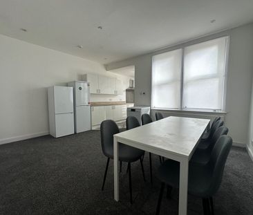 8 Bed Terraced House, Winston Gardens, LS6 - Photo 4