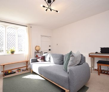 400, Shadwell Lane, Leeds, West Yorkshire, LS17 8AW - Photo 1