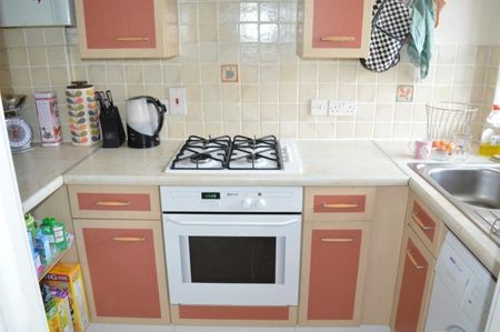 2 bedroom terraced house to rent - Photo 4