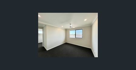 Newly built family home featuring an additional living area! - Photo 3