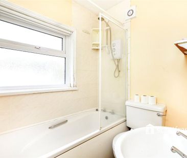 2 bedroom flat to rent - Photo 6