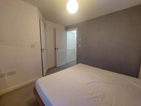 3 bedroom terraced house to rent - Photo 4