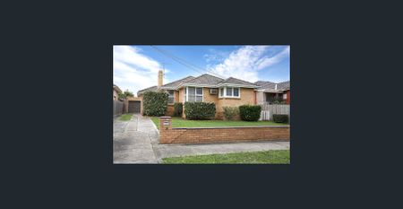 Immaculate Home in Prime Location! - Photo 5