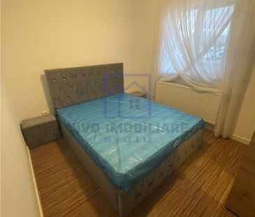 Apartament de inchiriat in Sibiu - 3 camere, cu balcon si loc de pa... - Photo 1