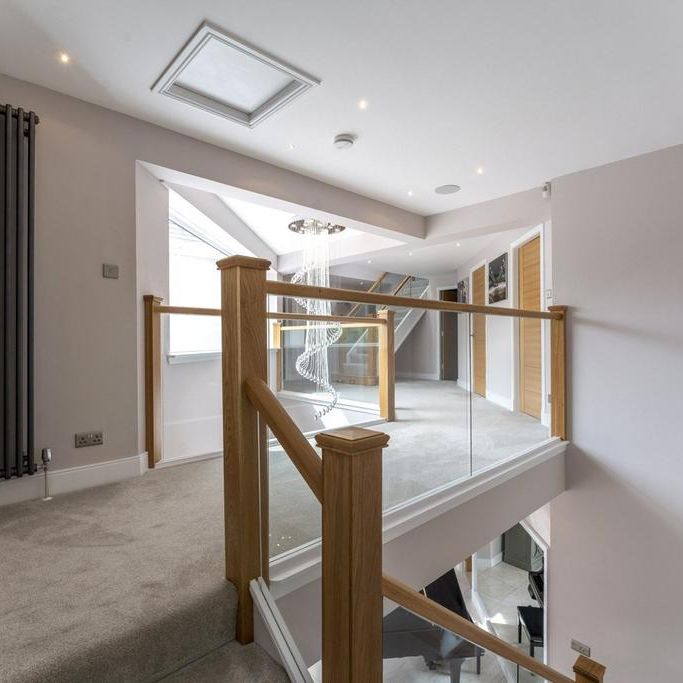 5 bedroom detached house to rent - Photo 1