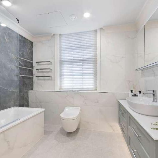Woods Mews, Mayfair, W1K - Photo 1
