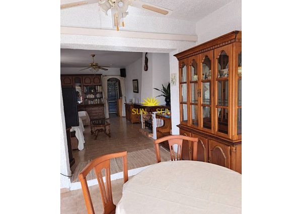 PENTHOUSE WITH 2 BEDROOMS AND 1 BATHROOM IN TEULADA, ALICANTE.