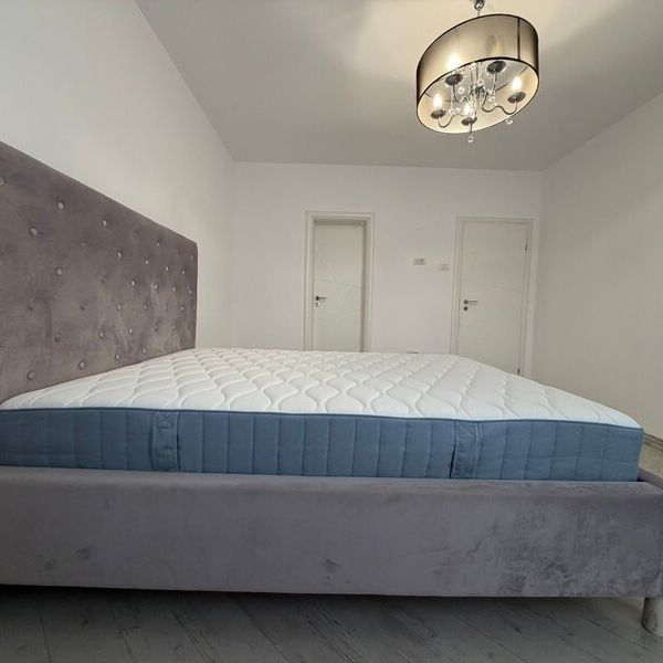 Aviatorilor, 3 camere decomandat, etaj 3/3, proprietar, renovat recent - Fotografie 1