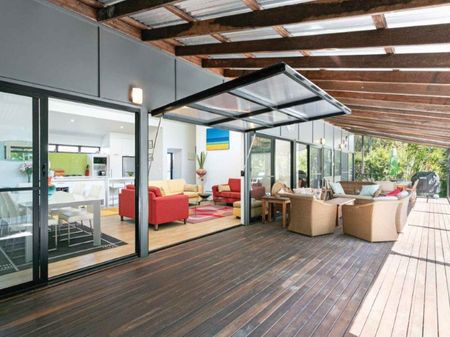 One level coastal living! - Photo 2
