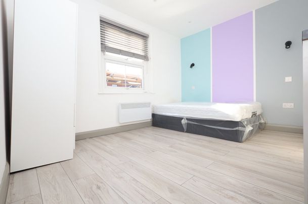 Studio Flat, Cullington Close, HA3 - Photo 1