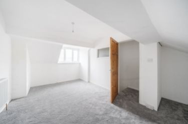 3 Bedroom - Photo 5