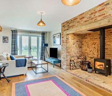 4 bedroom detached house to rent - Photo 1