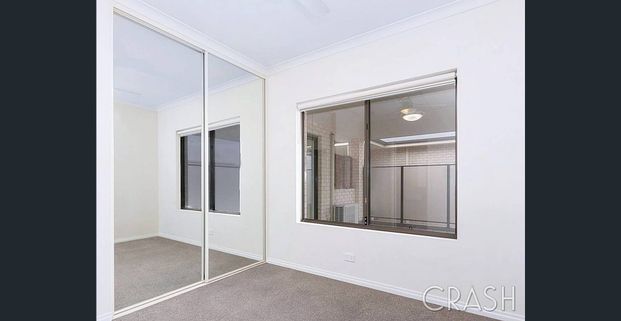 1x1 Unit in Beckenham with Balcony - Photo 1