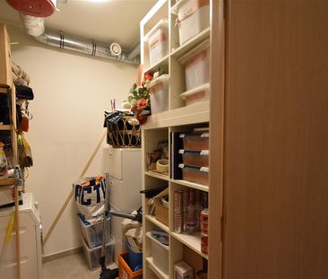 Lichtrijk 1-slaapkamerappartement met staanplaats in Hamme - Photo 2