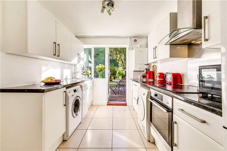 3 bedroom apartment to rent - Photo 2