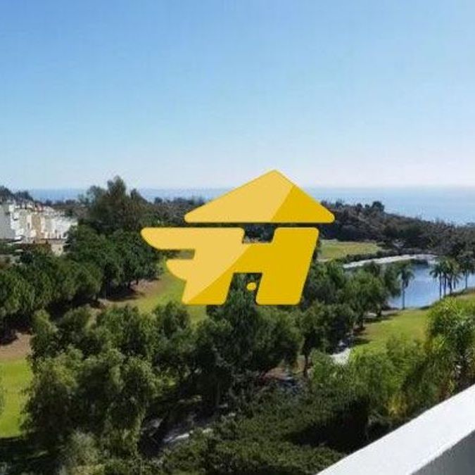 Alquiler de chalet adosado en Calle Dominica - Photo 1