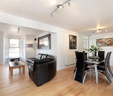 4 bedroom detached house to rent - Photo 3