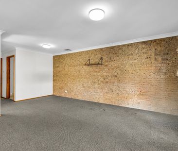 2-Bedroom Townhouse in Prime Location - Photo 5