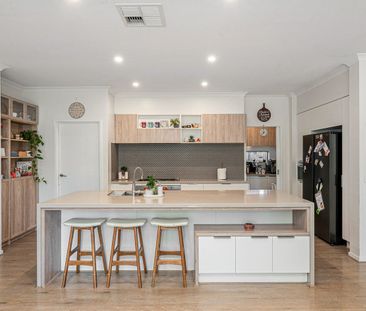 Perfect Family Home - Photo 3