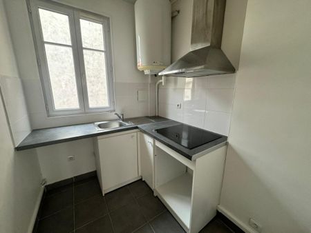 APPARTEMENT T2 A LOUER - PARIS 17EME ARRONDISSEMENT Batignolles 11 - 34.05 m - 1 269 € - Photo 4