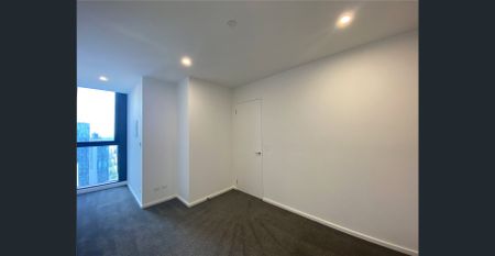 EXCLUSIVE 2 BEDROOM, PARKING WITH VIEW - Photo 4
