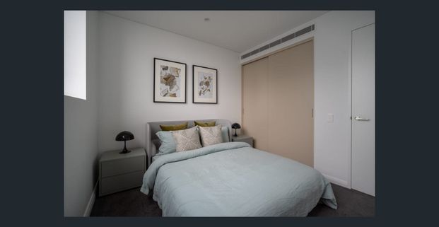 Modern apartment within the NEUE development - Photo 1