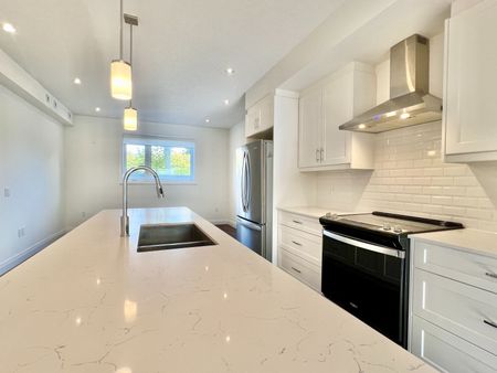 For Lease - 16 Duggan Lane, Guelph, Ontario - Photo 4