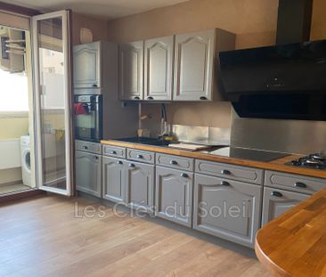 Location Appartement 3 pièces 77m² TOULON 83200 - Photo 3