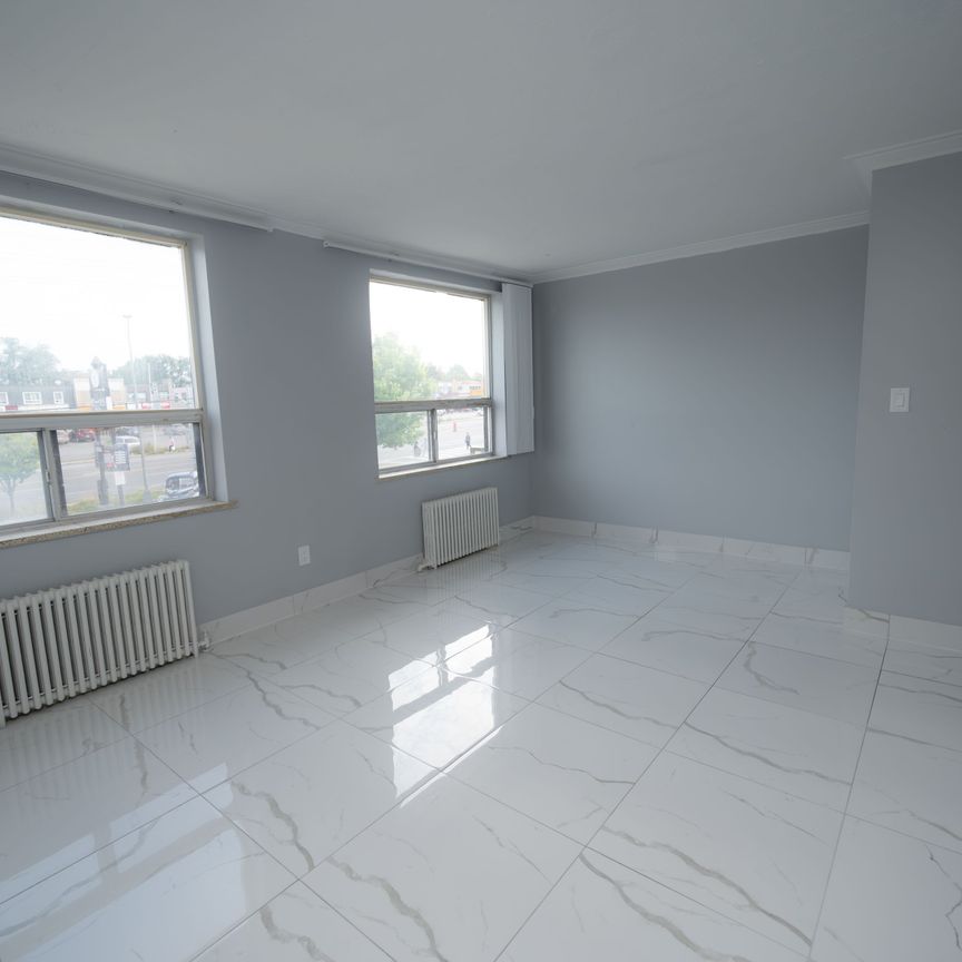 For Lease - 2624 Eglinton Avenue Unit# 1, Toronto, Ontario - Photo 1