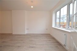 3 Bed Terraced House To Rent - Photo 5