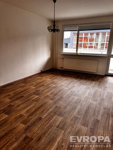 Pronájem bytu 4+1 86 m² - Fotografie 3