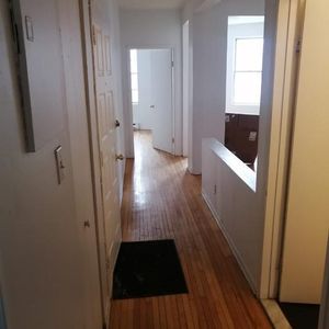 NDG 2 Bedroom apt - Photo 2