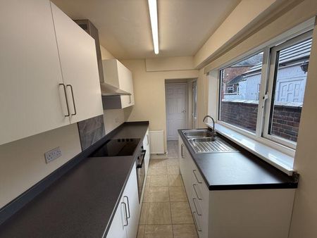 2 bedroom terraced house to rent - Photo 5