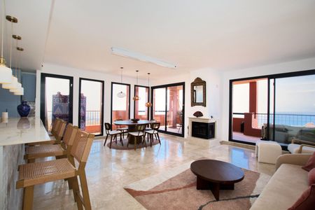 Alquiler de piso en Sitio de Calahonda - Photo 2